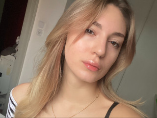 JuliaxGold - Willkommen hier und viel Spaß mit mir.